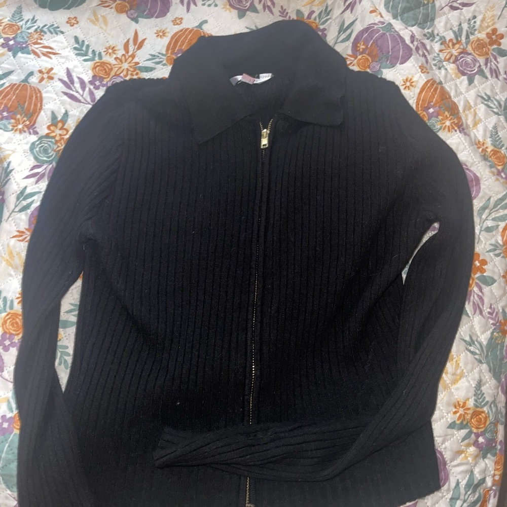 Sweater stretch - Picture 2 of 4